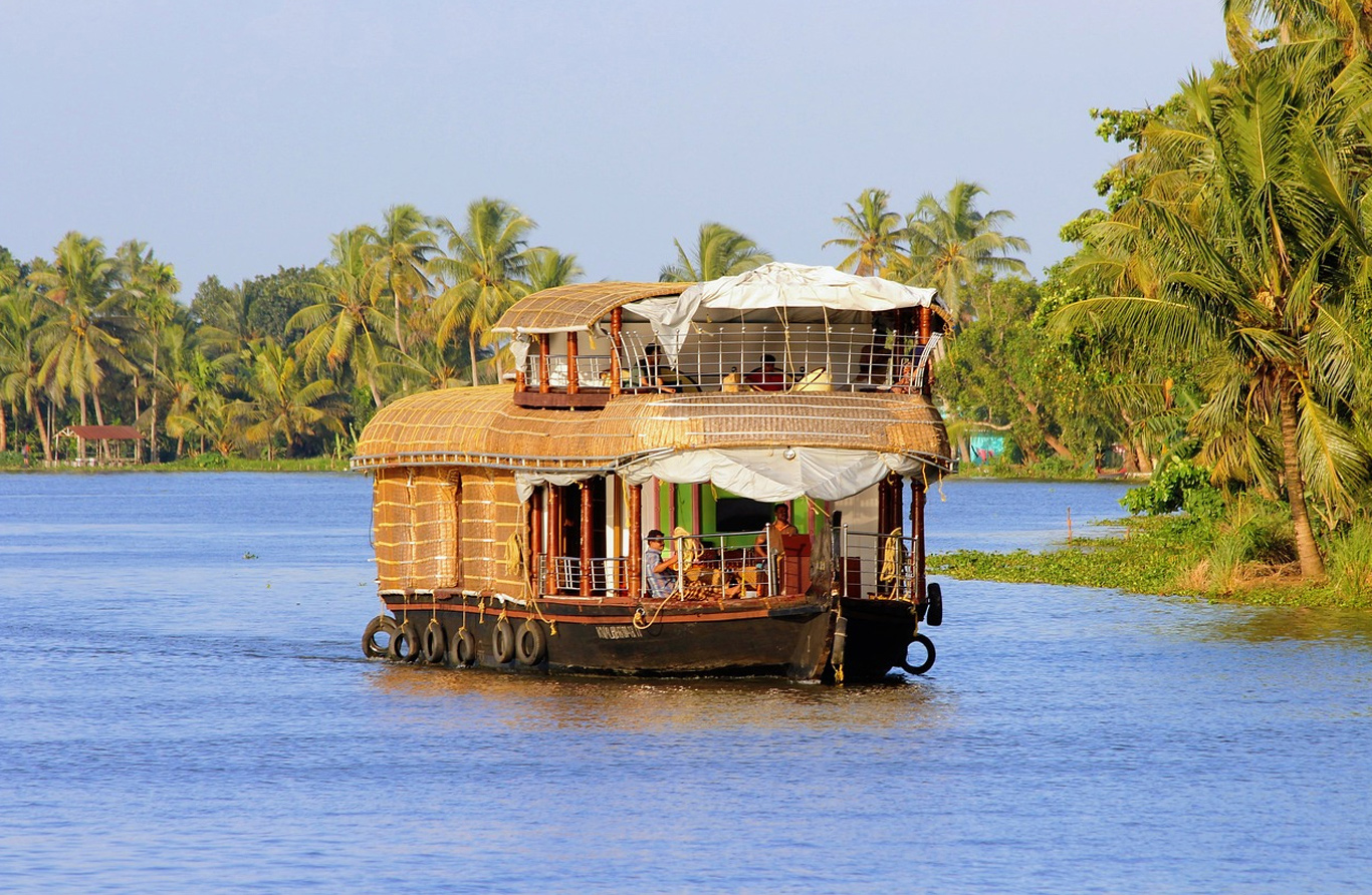 Best houseboat in Alleppey for couple